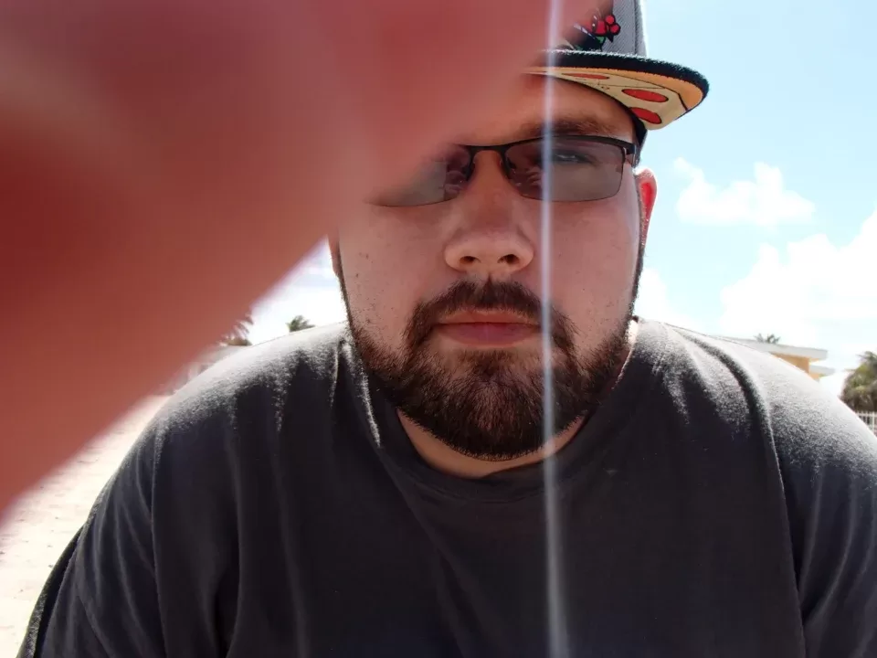 Digital Hubris with the username @whatfukinever is a German OnlyFans model.